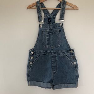 Gap short overalls